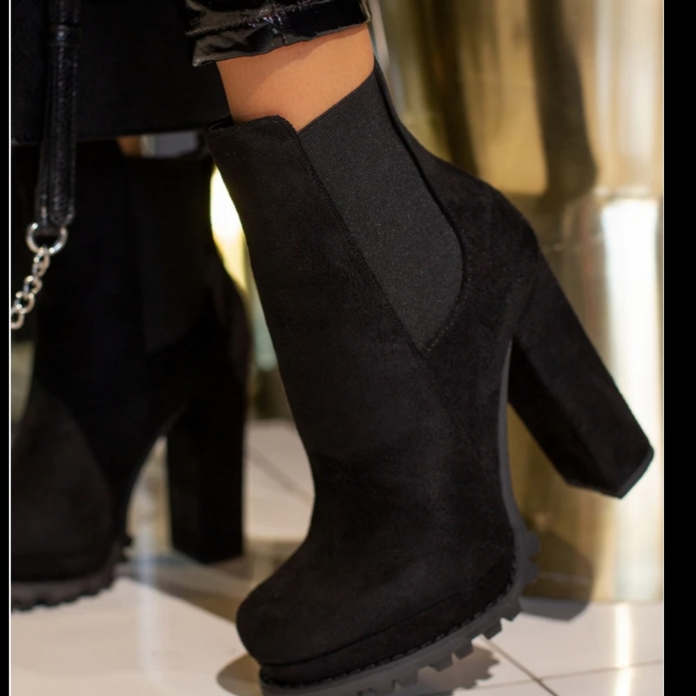 On fire Ankle  Boots - Picture 2 of 3